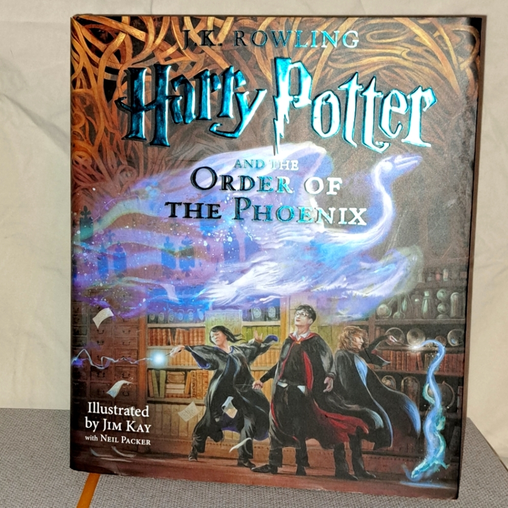 Harry Potter and the Order of the Phoenix Illustrated Book (Book 5) NWOT 2022